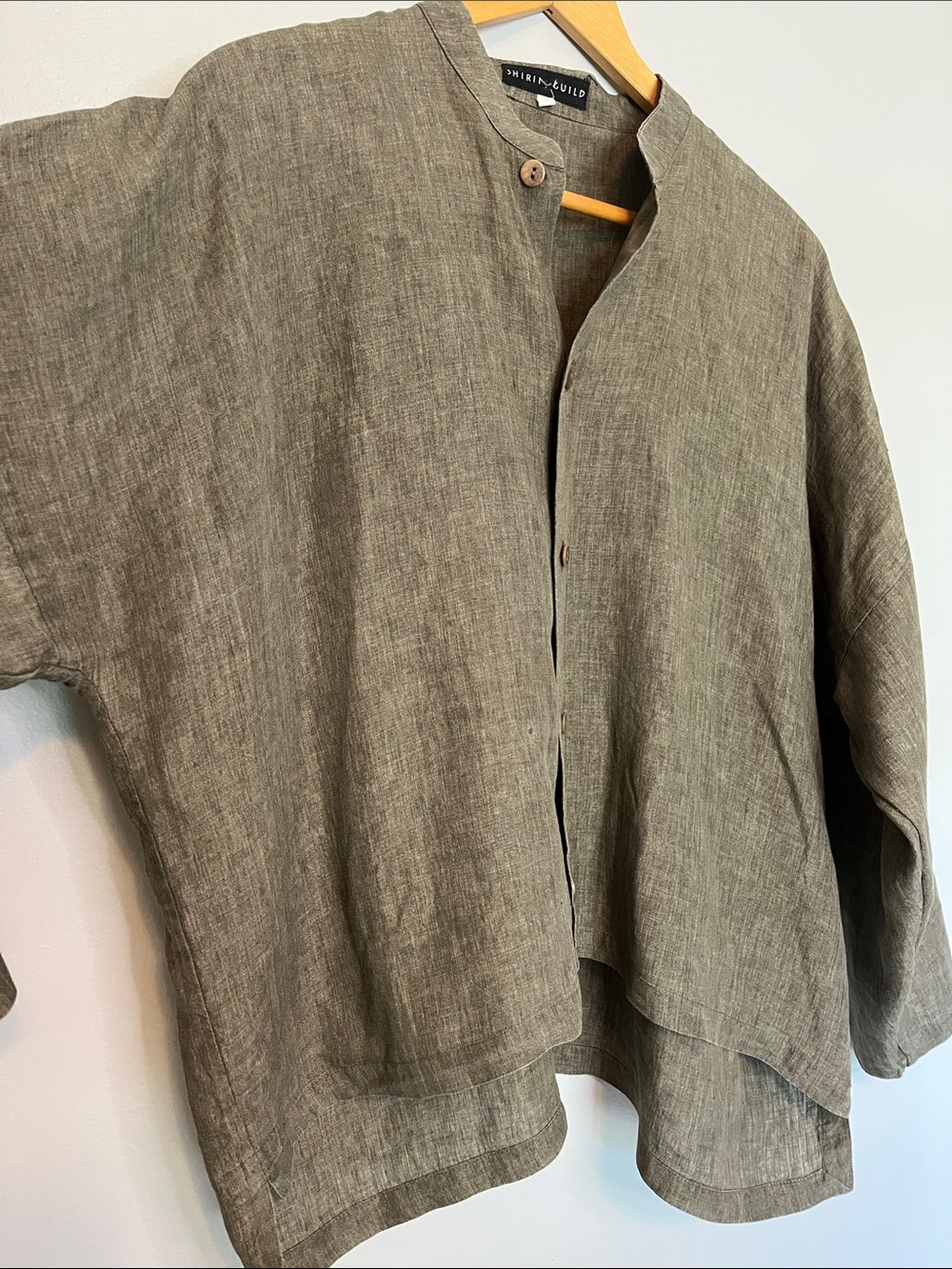 Shirin Guild Olive-Brown 100% Linen Button-Front Shirt - Picture 3 of 11